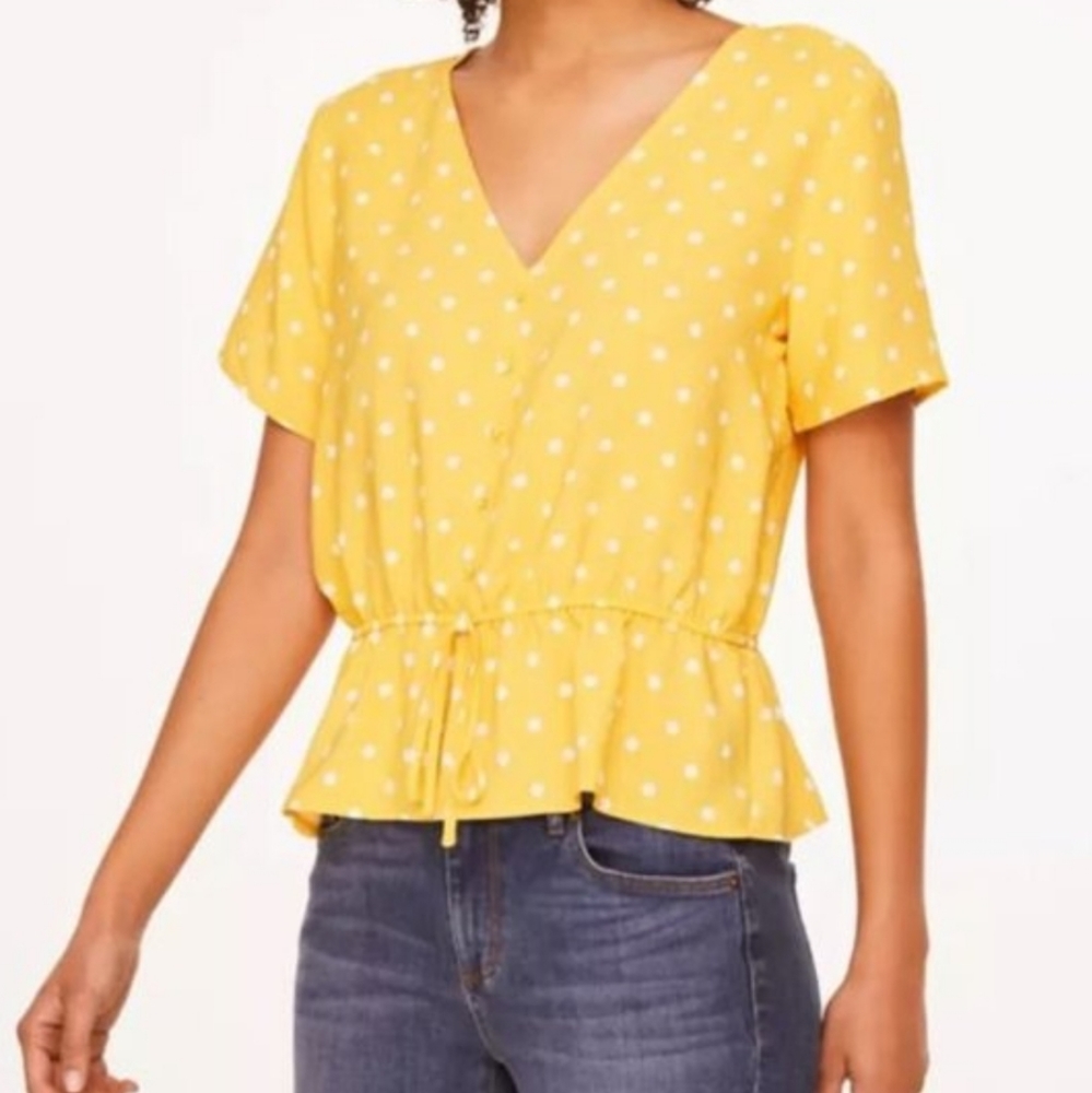 Loft Outlet Yellow Polka Blouse. NWT. Size XS